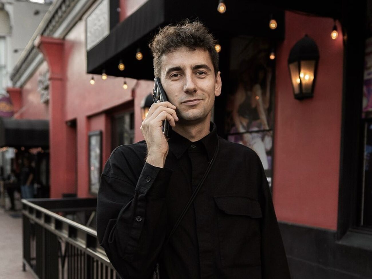 Еллерт: Я офіційно покинув Україну по усіх нормах законодавства під час воєнного положення