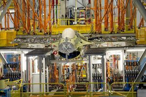 Окончательную сборку истребители проходят в США