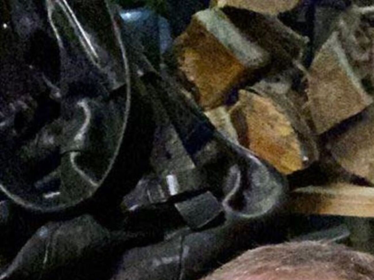 Мейхер не комментирует отношения с мужем, который живет и работает в РФ, а также его позицию относительно российской агрессии против Украины