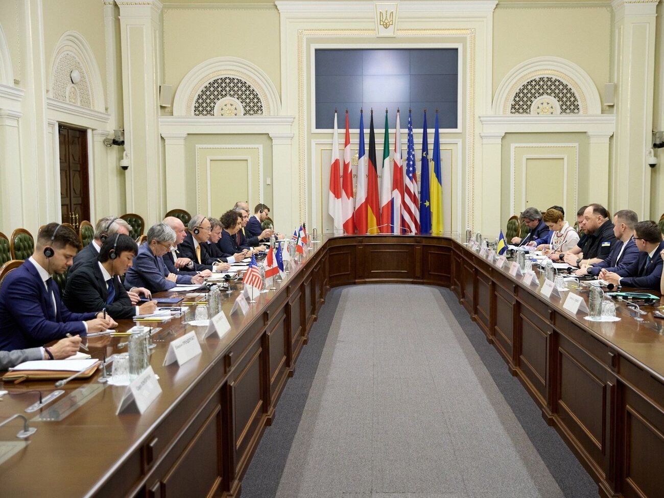 Стефанчук встретился с послами стран G7