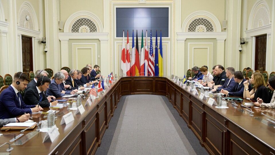 Стефанчук встретился с послами стран G7