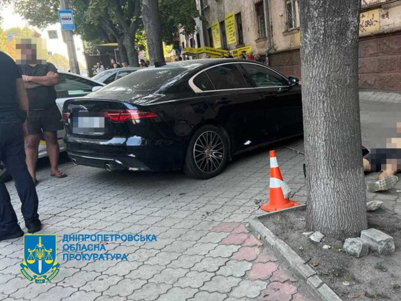 Полицейский в Днепре применил оружие обоснованно. Верховная Рада и Кабмин не хотят узаконить применение полицией нелетальных средств остановки преступников