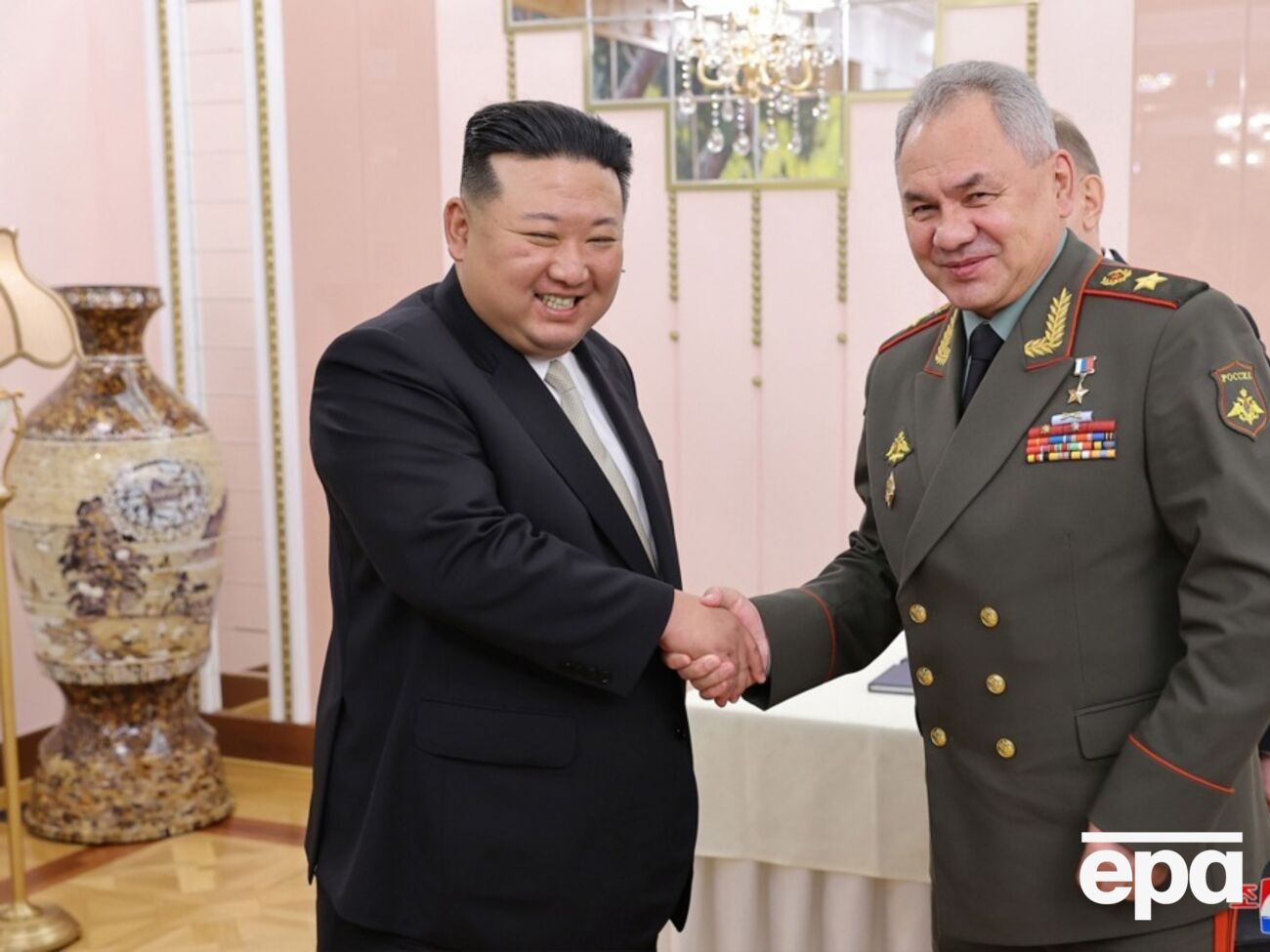 Шойгу зустрічався з Кім Чен Ином під час візиту в КНДР у липні