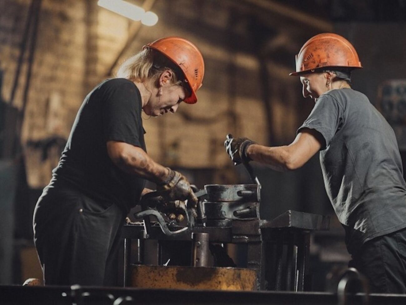 Большинство переселенцев не имели шахтерской специальности и прошли переобучение на производстве