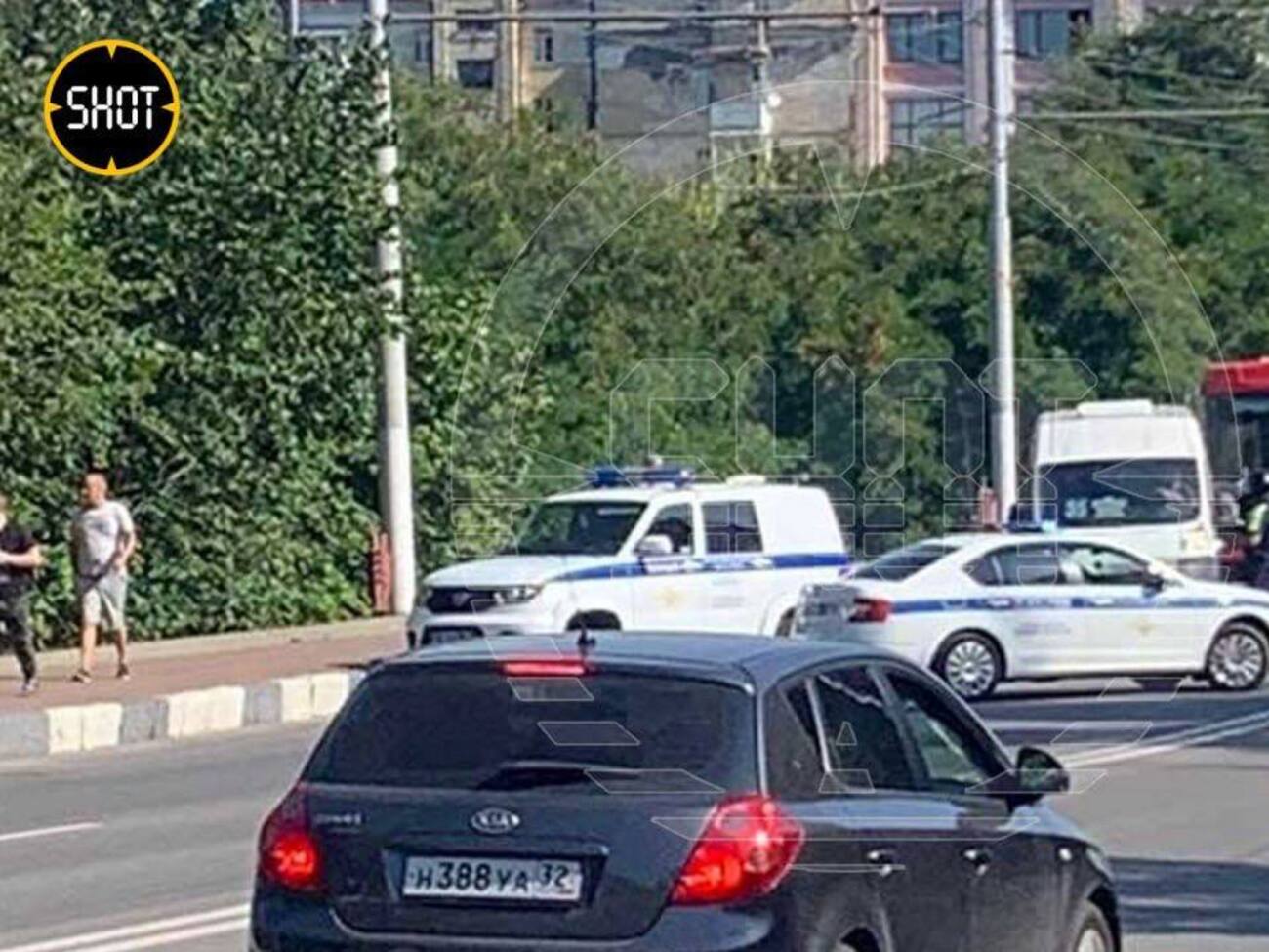 В российском Брянске из-за падения обломков дрона перекрывали движение