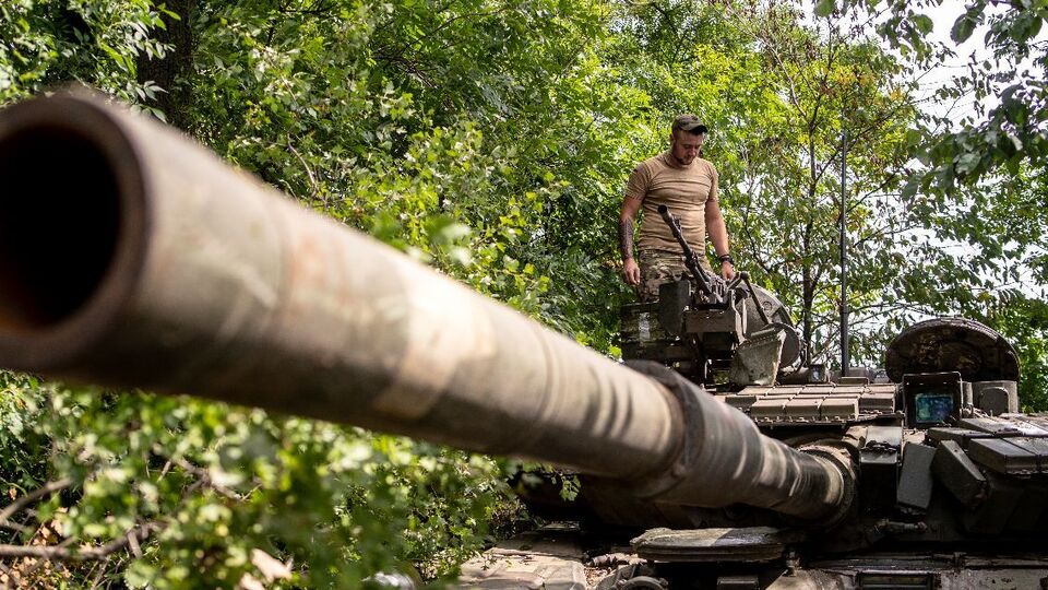 Українські захисники відбивають атаки ворога на фронті