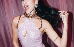 Дуа Липа примерила образ Барби-русалочки