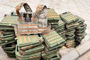 Во Львове волонтеры начали производство усовершенствованных бронежилетов