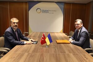 Главы МИД Турции и Украины поговорили