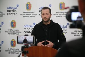 По данным замглавы ОВА, взрывная волна повредила жилье и несколько предприятий
