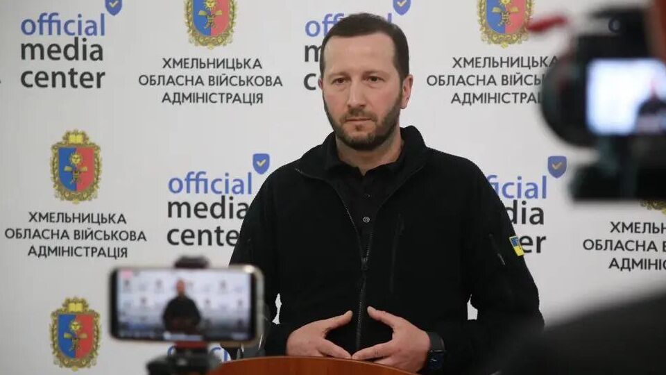 За даними заступника голови ОВА, вибухова хвиля пошкодила житло і кілька підприємств