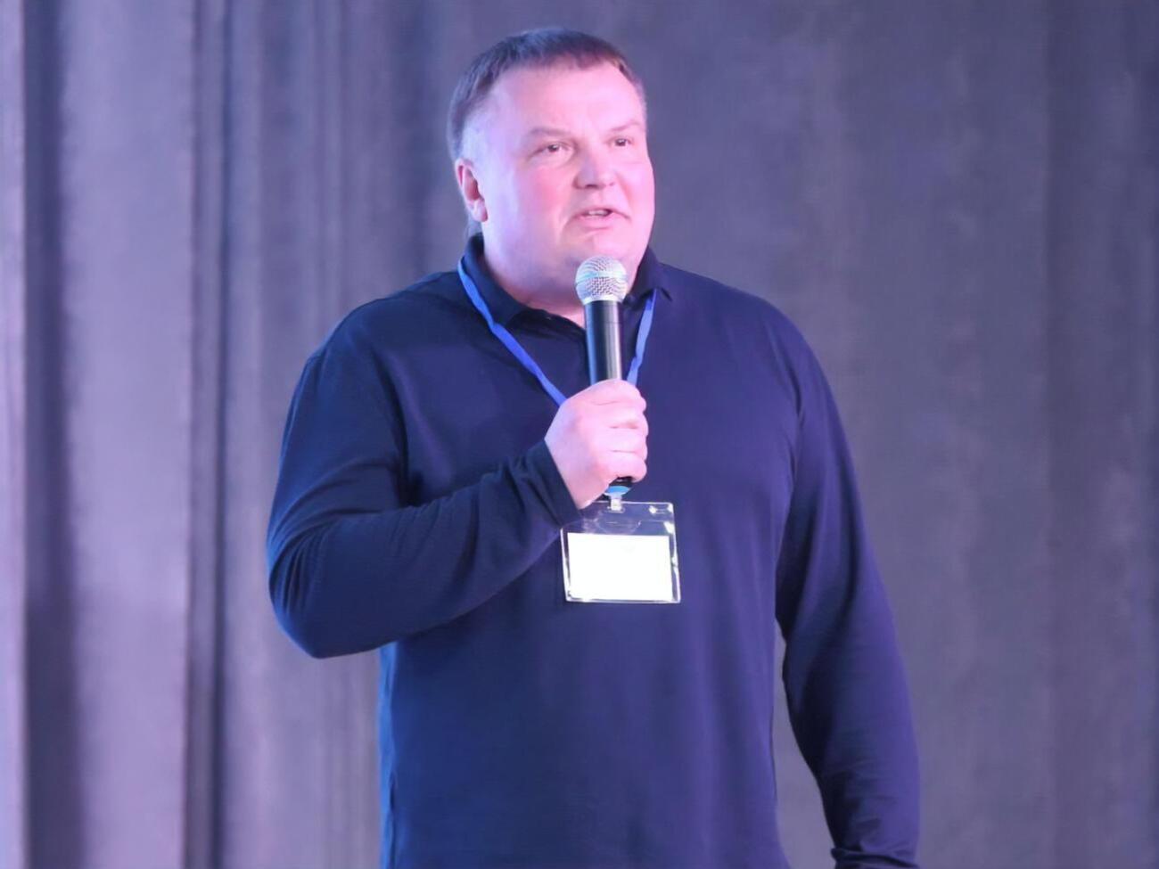 Я впевнений, що навіть після війни потрібно продовжити заборону виїзду чоловікам за кордон іще мінімум на три роки. Інакше ми просто не збережемося як нація