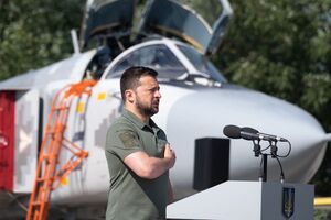 Украина ежедневно работает над тем, чтобы создать "надежный воздушный щит" Украины, заявил Зеленский