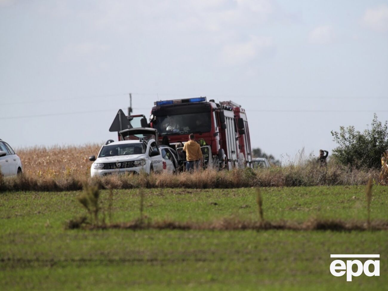 На місце витоку з нафтопроводу прибули пожежники і поліція