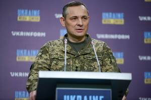 Ігнат: Якщо ракета летить із Тамбова, з'являється там десь над Білоруссю і летить у напрямку Хмельницької області, відповідно, черговий напише: "Летить "Кинджал" із напрямку Білорусі"