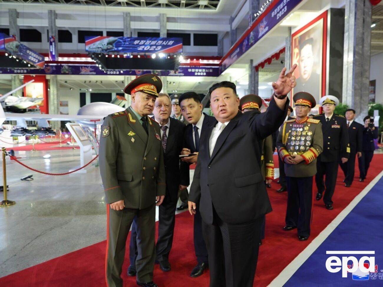 Новини про злам з'явилися невдовзі після поїздки міністра оборони Росії Сергія Шойгу до Пхеньяна, де глава КНДР Кім Чен Ин показував йому ракетне виробництво