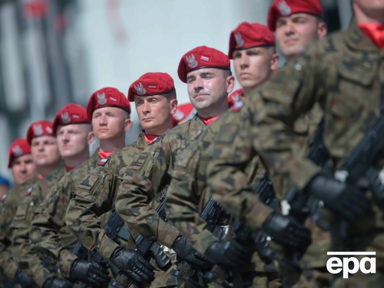Разом із польськими військовими у параді у Варшаві візьмуть участь військовослужбовці зі США, Великобританії, Хорватії й Румунії, поінформували ЗМІ
