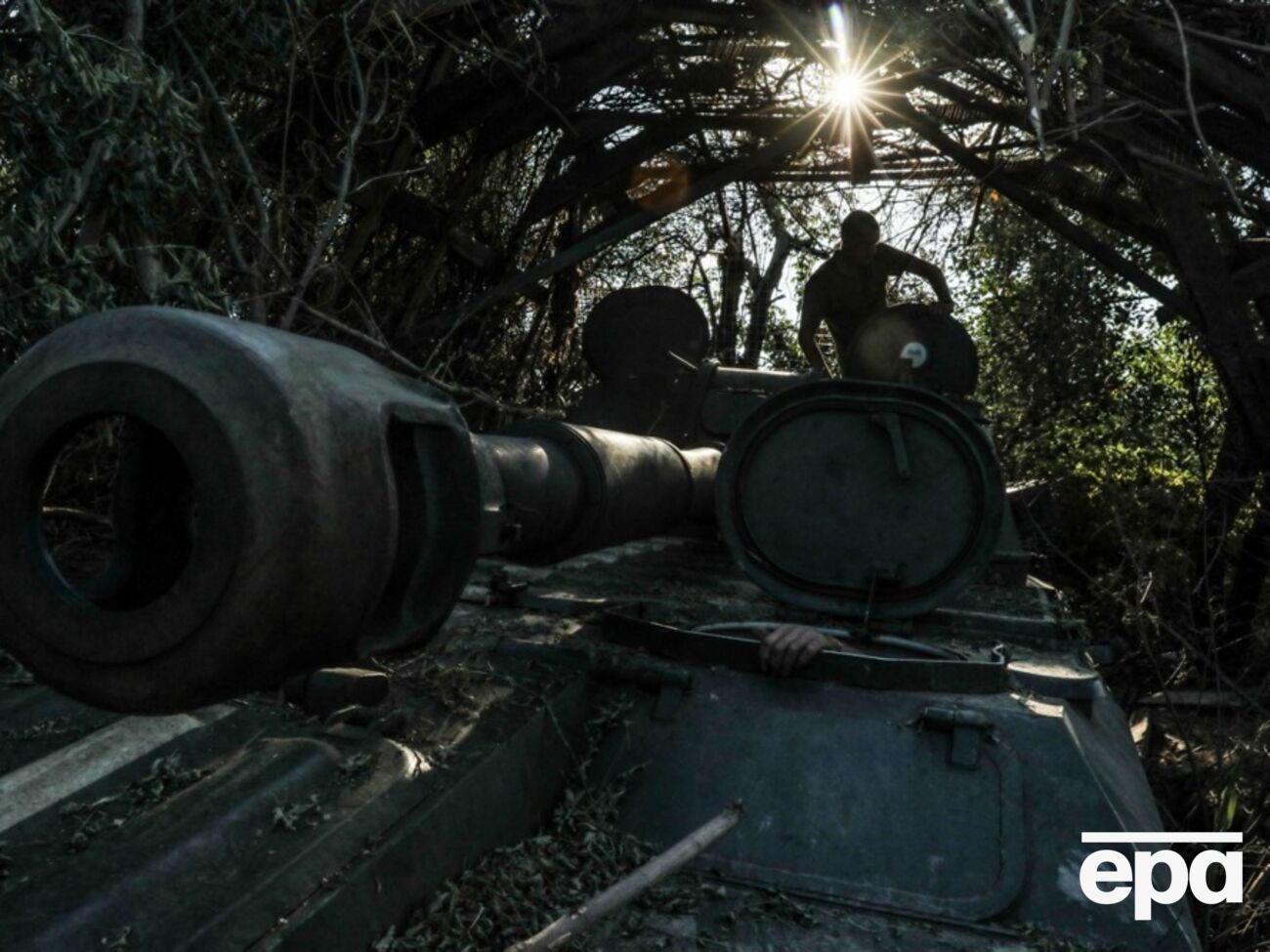 Контрнаступление – это наступление армии, а не отступление, отметил Зеленский