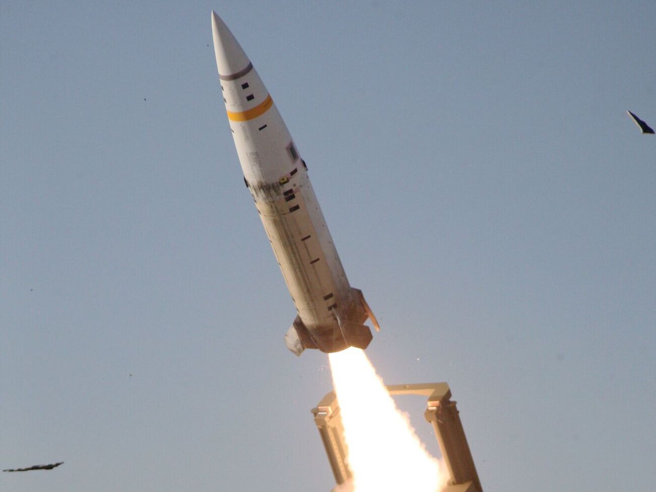 Українська влада активно веде переговори із союзниками щодо передання ракет ATACMS дальністю до 300 км