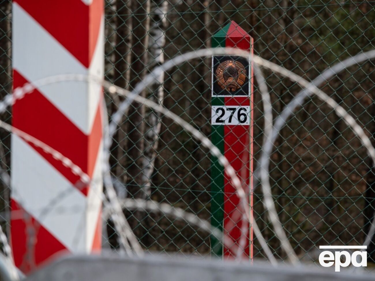 Направить еще одну тысячу военнослужащих к границе с Беларусью минобороны Польши попросила погранслужба страны