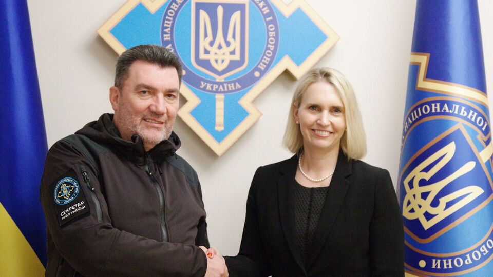 Бринк и Данилов обсудили предоставление Украине возможностей для защиты от атак РФ