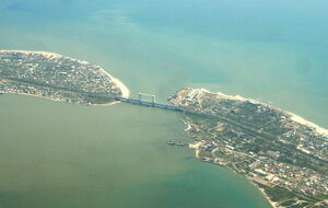 Окупанти неодноразово обстрілювали ракетами міст у районі Затоки, такий вигляд він мав до війни