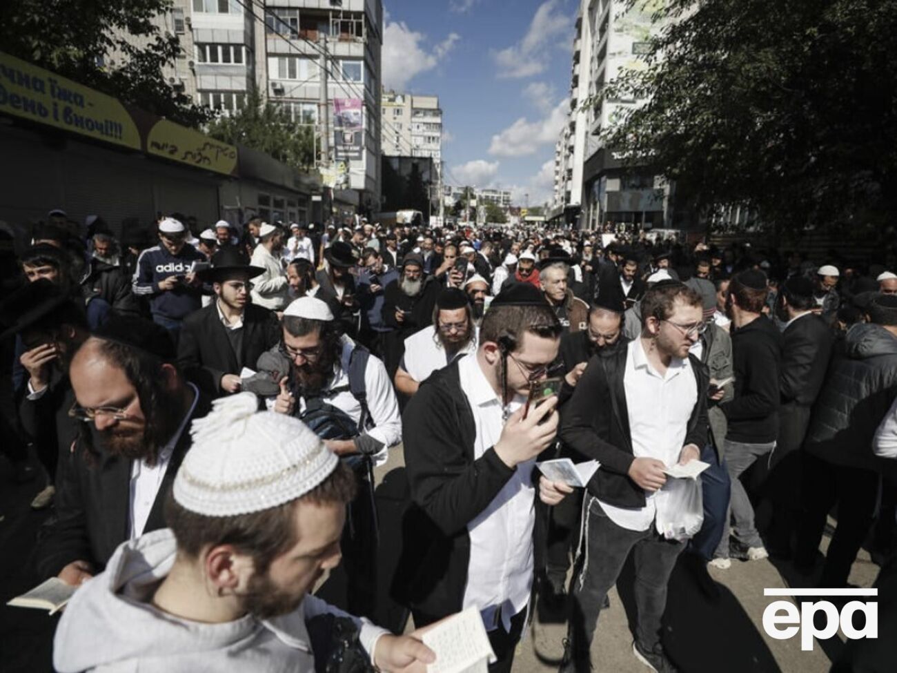 Власти предполагают, что, как и в прошлом году, паломники приедут в Умань, несмотря на войну