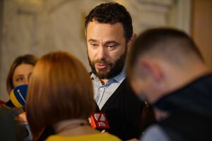 Правоохоронці провели обшук у Дубінського