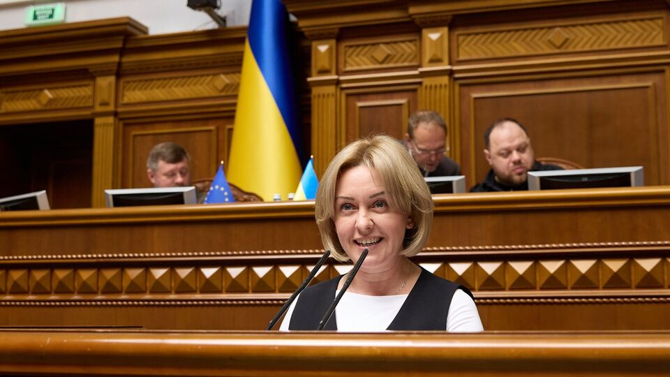 Локтіонова склала присягу народного депутата України на засіданні парламенту 9 серпня