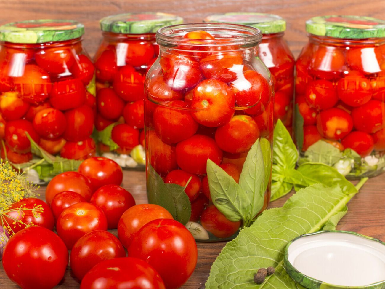 Цвіт: Оригінальний смак маринованих помідорів не залишить вас байдужими