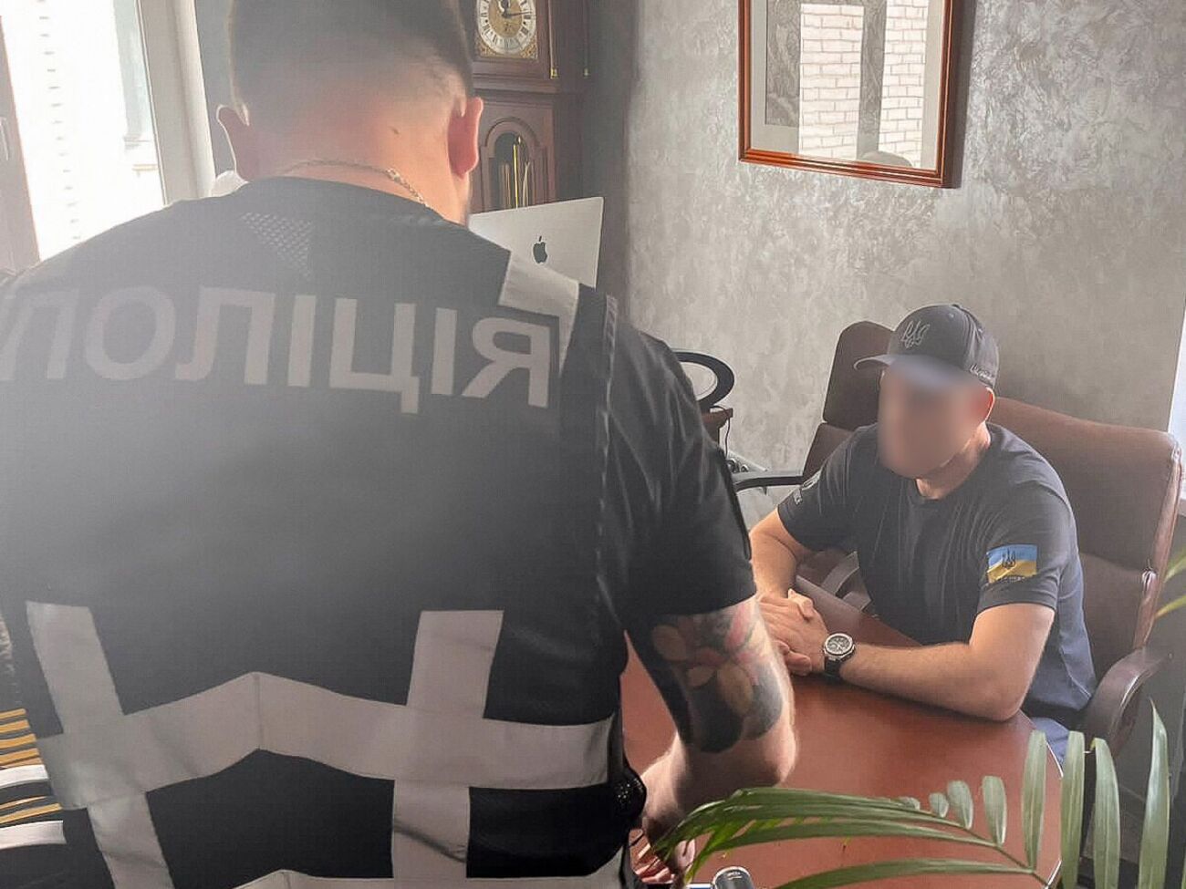 Депутата задержали в его офисе в Кропивницком