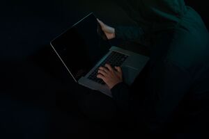Во взломе реестра эксперты подозревают россиян