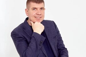 На видео Гунько, его доверенное лицо и заявитель, который снимает на скрытую камеру, ведут переговоры о пользовании государственными землями