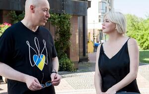 Жижченко рассказала Гордону, что любовь к музыке у нее, вероятно, от дедушки, который играл на многих инструментах