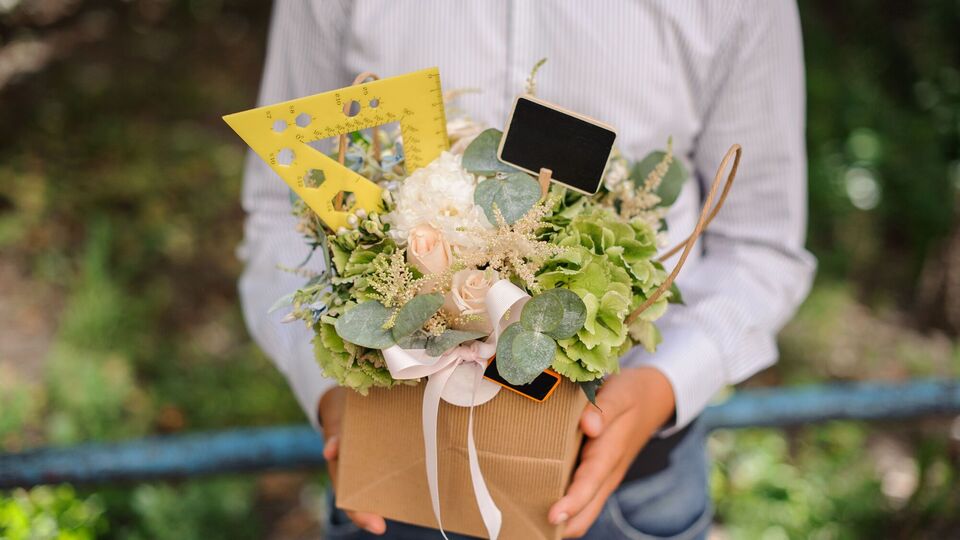 Дети начали идти в школу осенью только в 1930-е годы