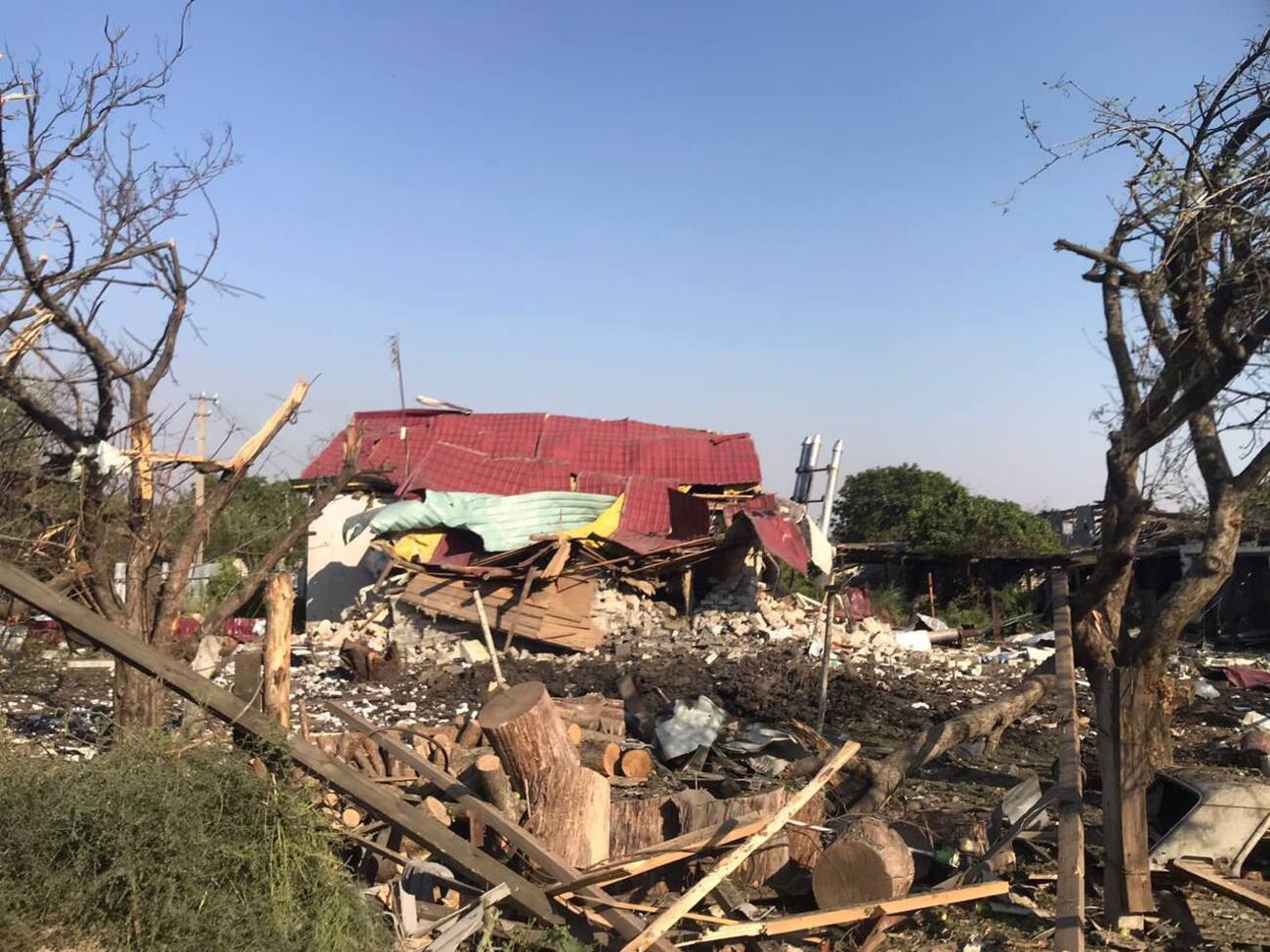 Росіяни 31 серпня вдарили по будинках українців у Харківській області