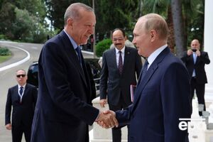 По данным СМИ, одной из ключевых тем встречи Эрдогана и Путина станут перспективы продления "зерновой сделки"