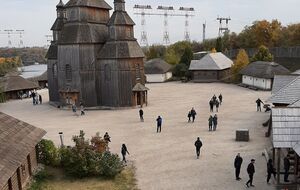 На острові Хортиця періодично виявляють стародавні монети, кулі, пряжки, ґудзики