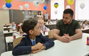 Новый учебный год начали более 3,7 млн украинских детей, отметил Зеленский