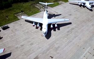 По словам Сапонькова, сейчас в России в год производят три Ил-76