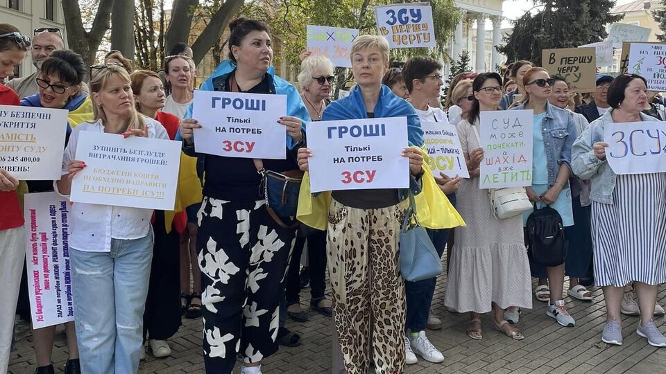 Одесити протестували проти витрат бюджету не на армію. Акції також відбулися у Львові