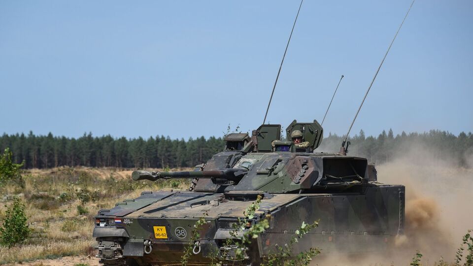 Маляр зазначила, що Україна сподівається на 1 тис. шведських БМП