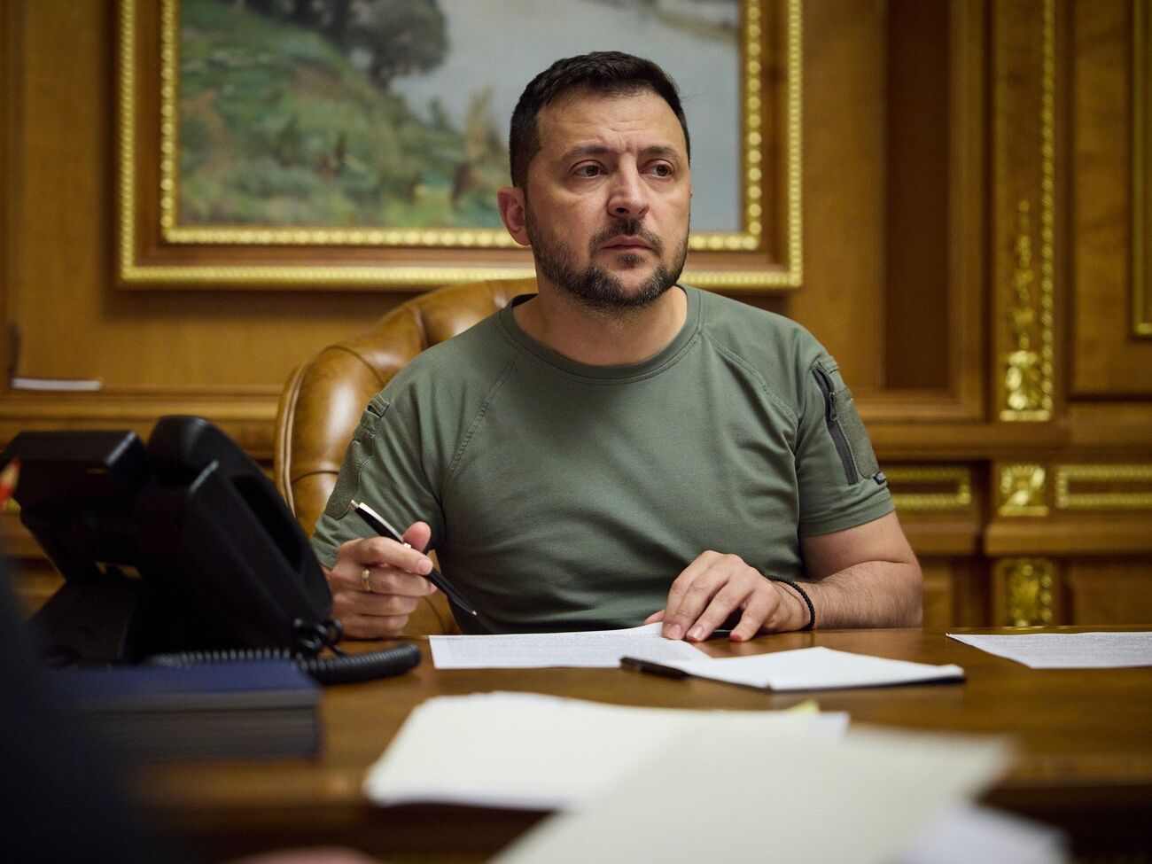 На сайте президента зарегистрировали петицию, призвав Зеленского наложить вето на закон о е-декларировании