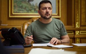 На сайте президента зарегистрировали петицию, призвав Зеленского наложить вето на закон о е-декларировании