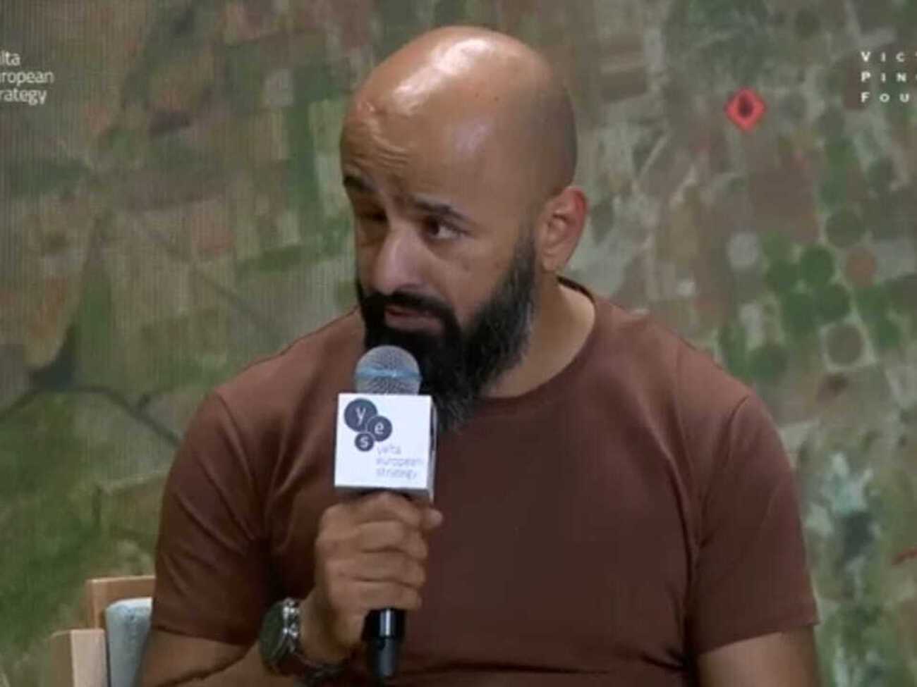 На заході зібрали військових і питають: "За що ви воюєте?" Виглядає так, наче суспільство саме не визначилося й не розуміє. Такі запитання не трішки дратують