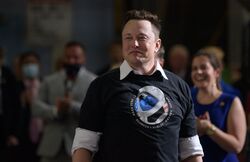 Маск назвав зрадниками тих, хто називає зрадою вимкнення Starlink під час атаки українських дронів на кораблі РФ