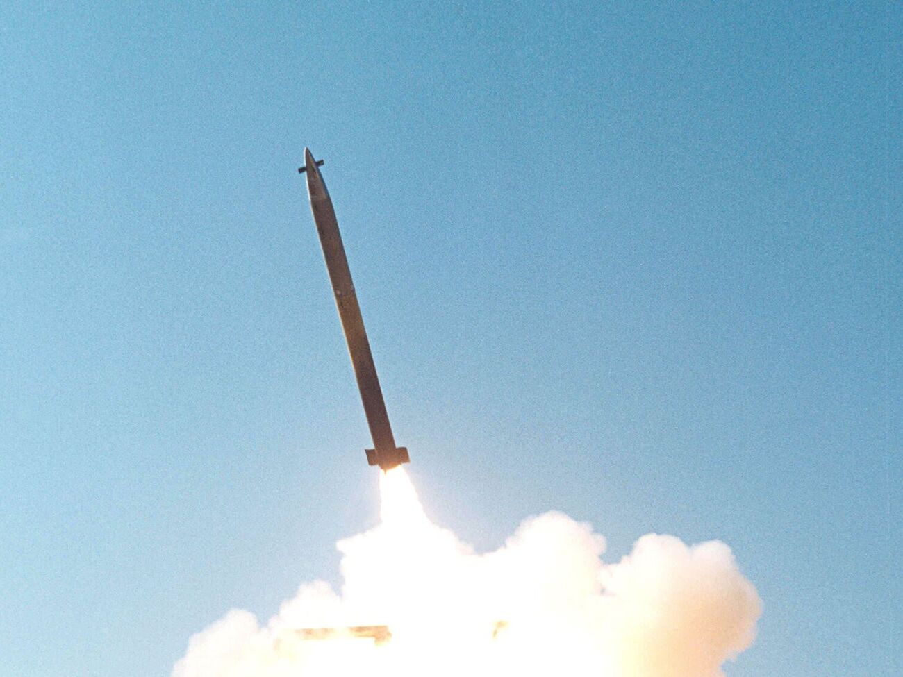 По данным СМИ, Украина может получить снаряды GMLRS с кассетной боевой частью