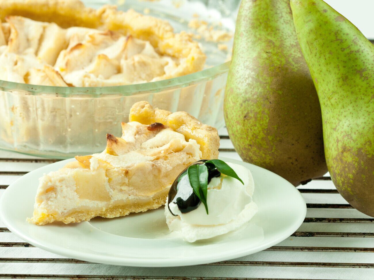 Запеканка готовится 50 минут в духовке при температуре 180 °С