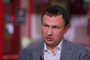 Коррупцию создает не тот, кто дает или берет взятки, а тот, кто принимает ограничивающие законы. Чем больше власть чиновников, тем больше коррупция