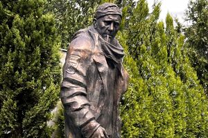 Фігуру солдата встановили на приватній території